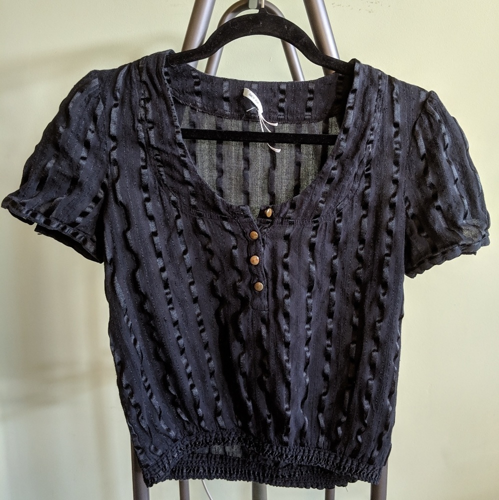 Kimchi Blue - Black Button Up Top & Short Sleeves